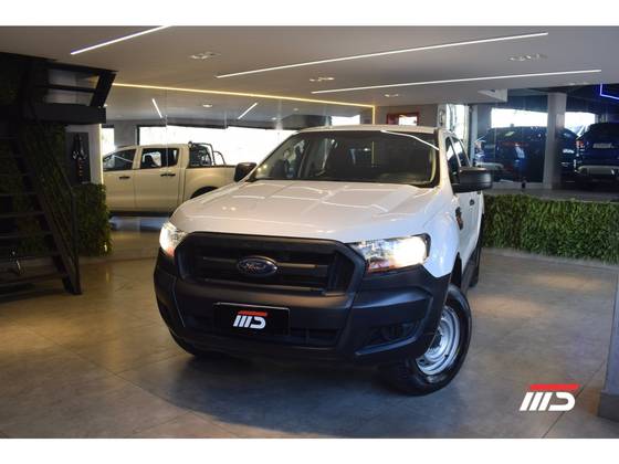 FORD RANGER 3.2 XL 4X4 CD 20V DIESEL 4P AUTOMÁTICO FORD RANGER 3.2 XL 4X4 CD 20V DIESEL 4P AUTOMÁTICO